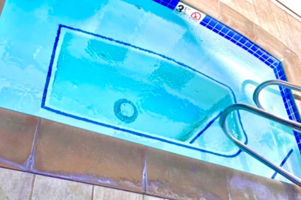 Chic & Cozy 1bd/1ba In Mdr W/ Pool/gym/parking Los Ángeles