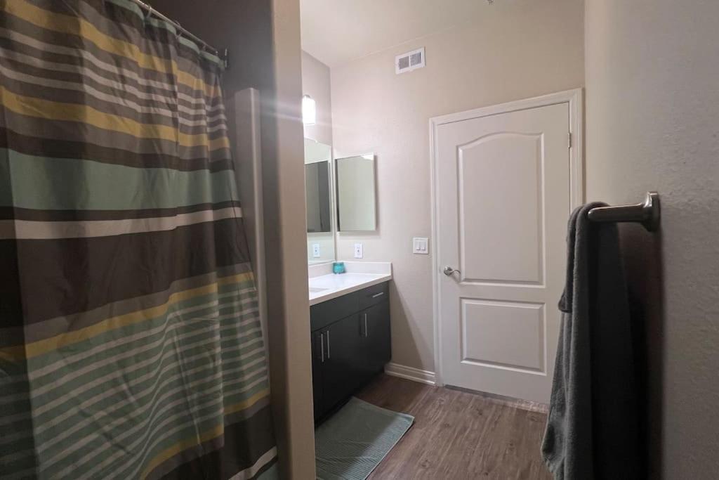 Apartment Chic & Cozy 1bd/1ba In Mdr W/ Pool/gym/parking *