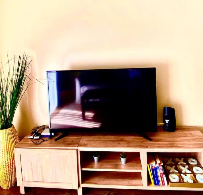 Chic & Cozy 1bd/1ba In Mdr W/ Pool/gym/parking Los Angeles